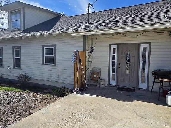 4th image of 1673 Main St