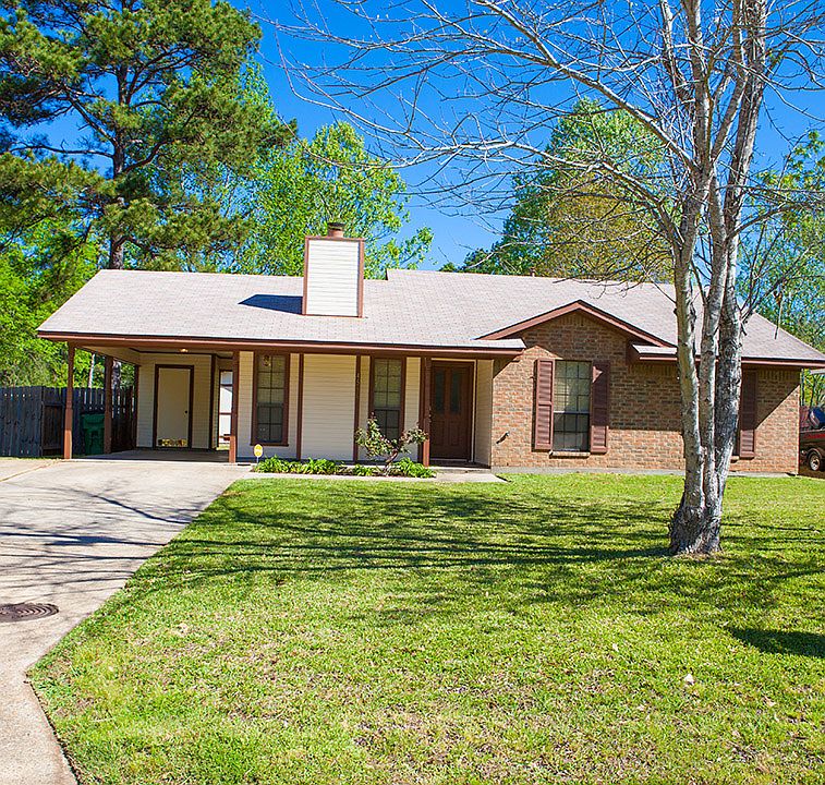 1st image of 4586 Pine Crest Dr