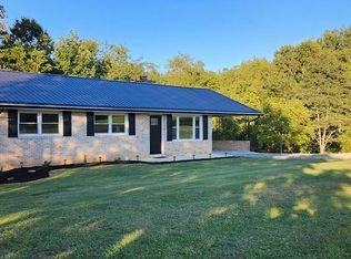2854 Double Cabin Rd, Hillsville, VA 24343