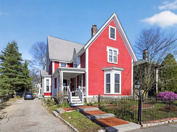 171-171A Lowell Ave #A, Newtonville, MA 02460