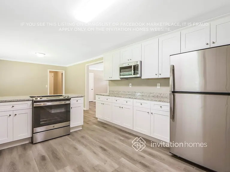 1470 W Austin Rd — Photo 8