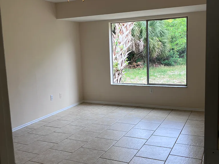 1165 Minnet Ct NE — Photo 7