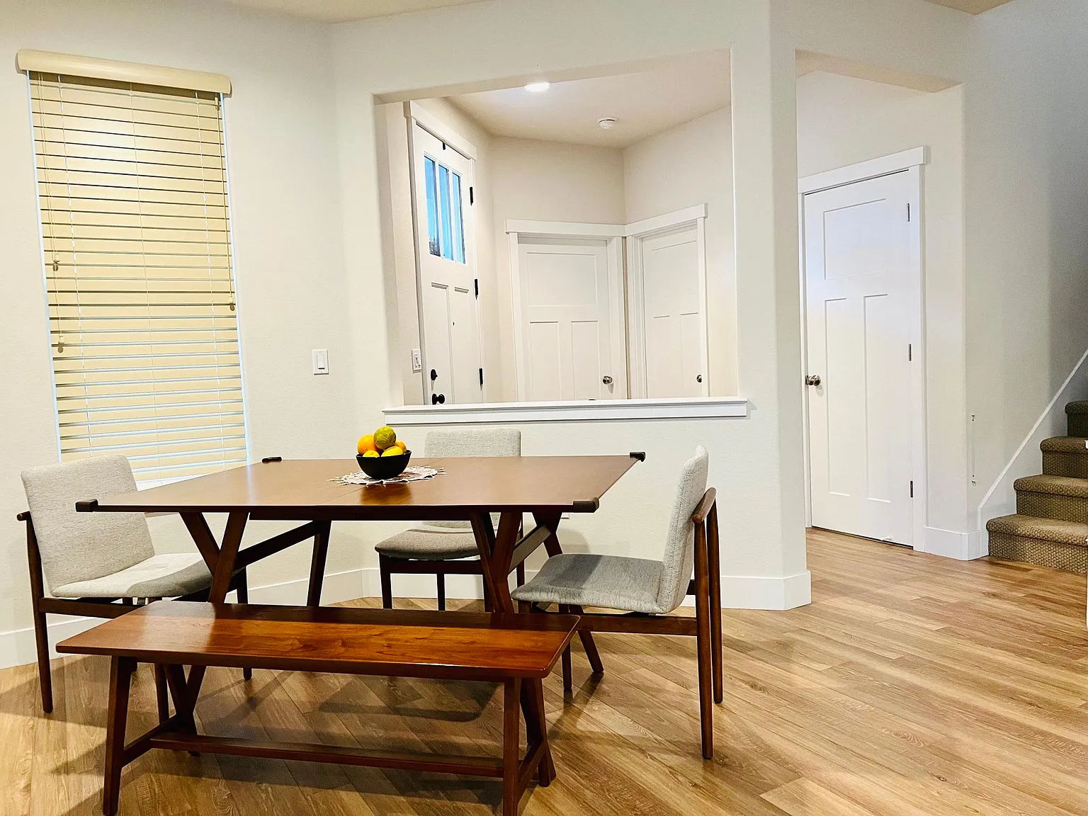 3 bed, 1870 sqft, $4,400 — Photo 2