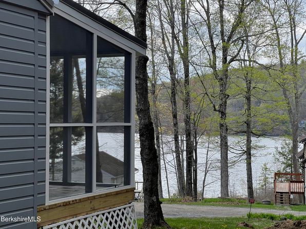 40 N Lake Way, Becket, MA 01223