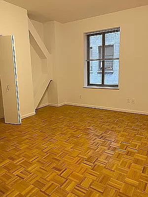 4th image of 50 Pine St #19K