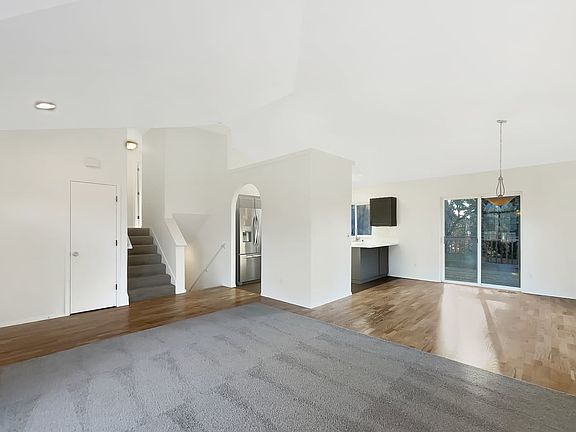 2nd image of 3205 NE 3rd Ave #4