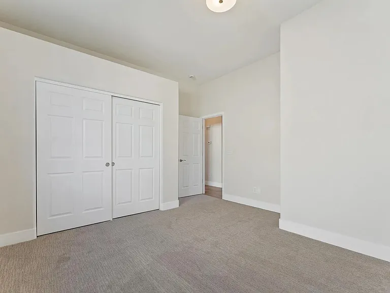 1058 Chip Ct — Photo 16