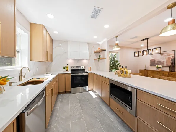 10528 Swallow Ln, Dallas, TX 75218