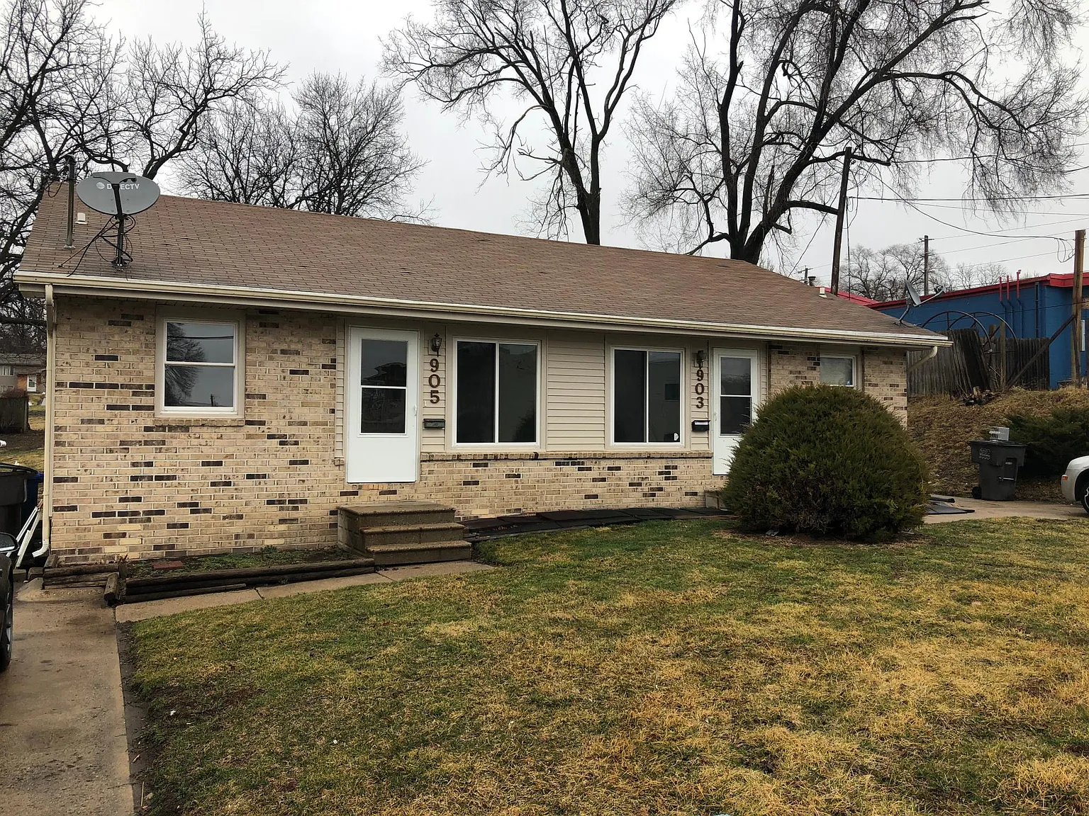 905 Emma Ave — Photo 1