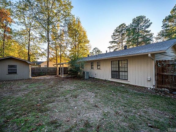 5th image of 908 Reynolds Dr
