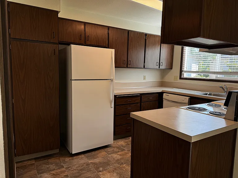 Chestnut Place Apartments — Photo 32