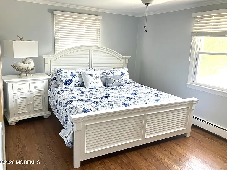 210 Laurel Ct — Photo 16