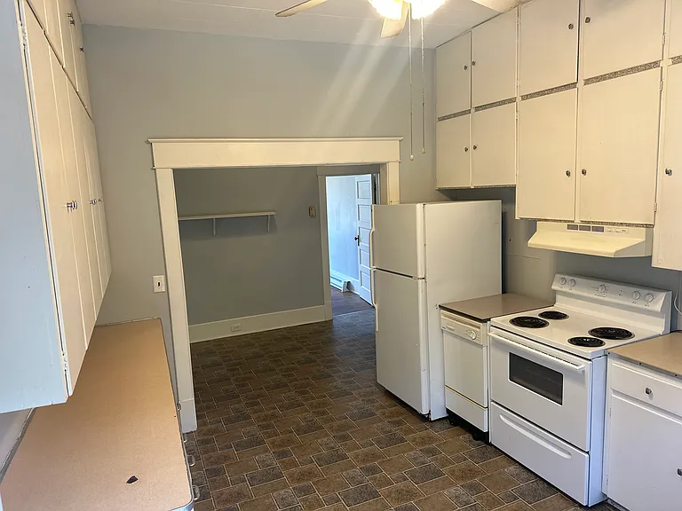422 W Main St #1 — Photo 4