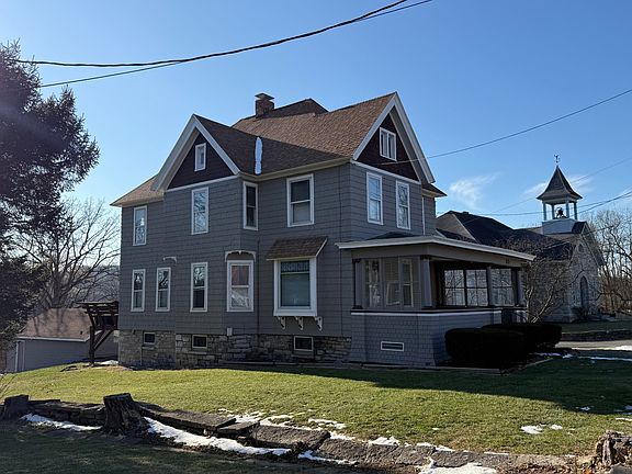 2nd image of 55 W Grand St