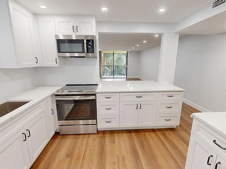 1555 S Federal Hwy #206 — Photo 2