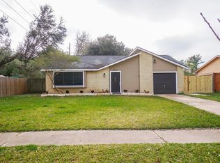 2711 Pheasant Creek Dr, Sugar Land, TX 77498