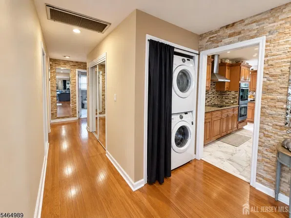 115 Crampton Ave, Woodbridge, NJ 07095