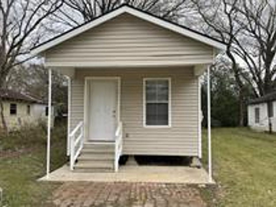 1st image of 688 N 39th St