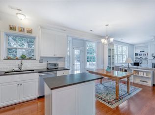 125 Running Fox Ct, Charlottesville, VA 22902