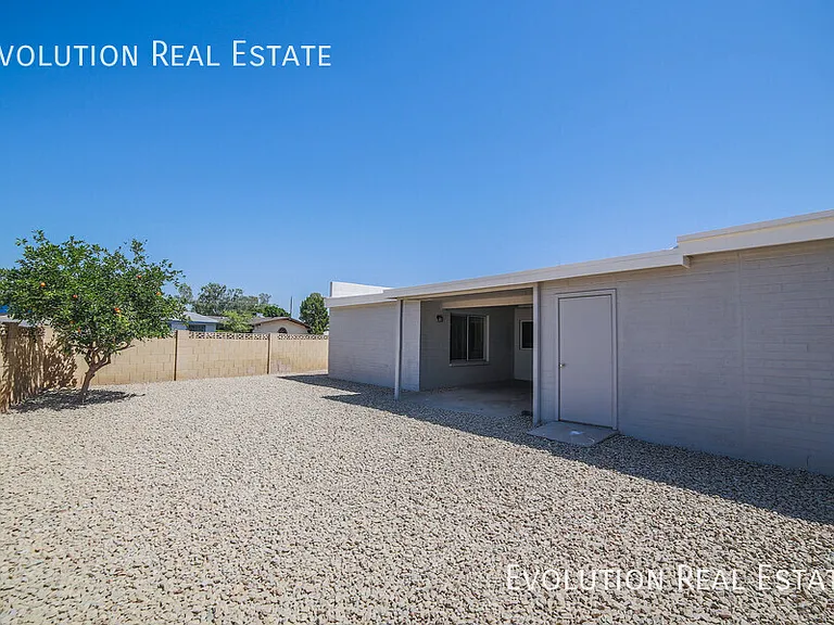 2110 S Shannon Dr — Photo 25