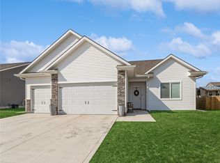 1230 Cedar St, Waukee, IA 50263
