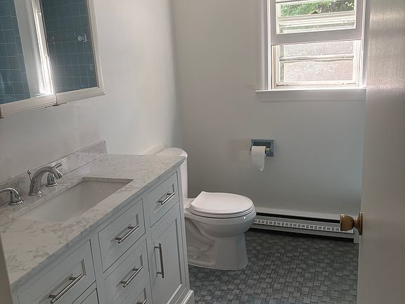 3rd image of 151 Sheffield Ln #1