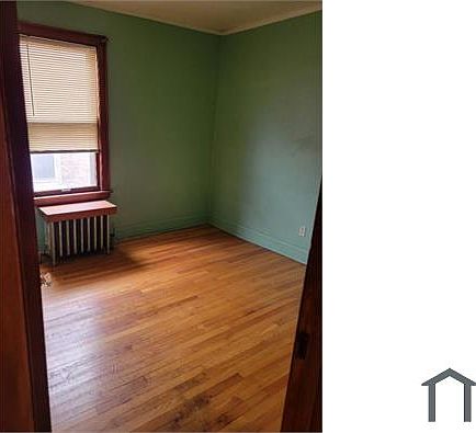 2nd image of 6734 S Artesian Ave #2