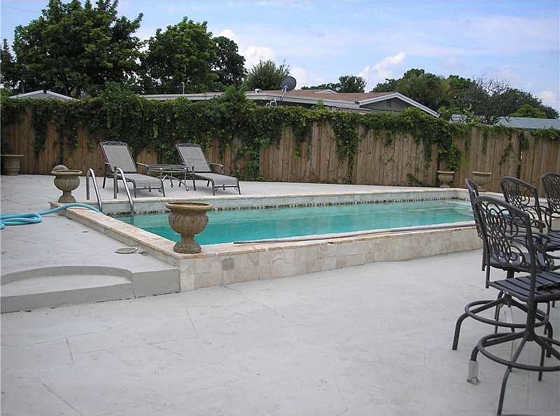 1st image of 1308 NW 16th St