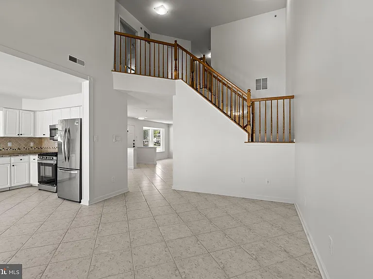 124 Buckingham Way — Photo 22