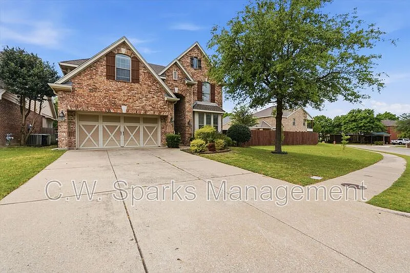 5 bed, 3.5 bath, 3419 sqft, $4,250 — Photo 2