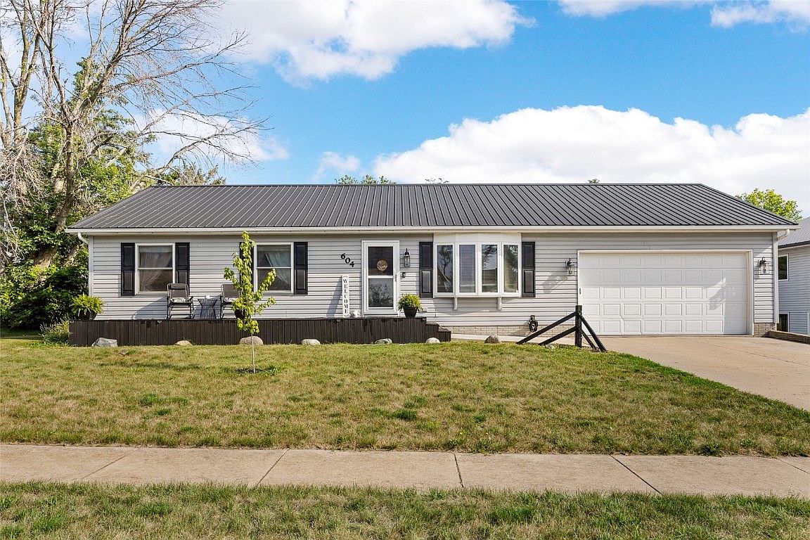 604 3rd Ave, Springville, IA 52336 Zillow