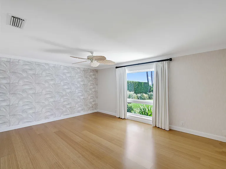 2204 Notre Dame Dr — Photo 38