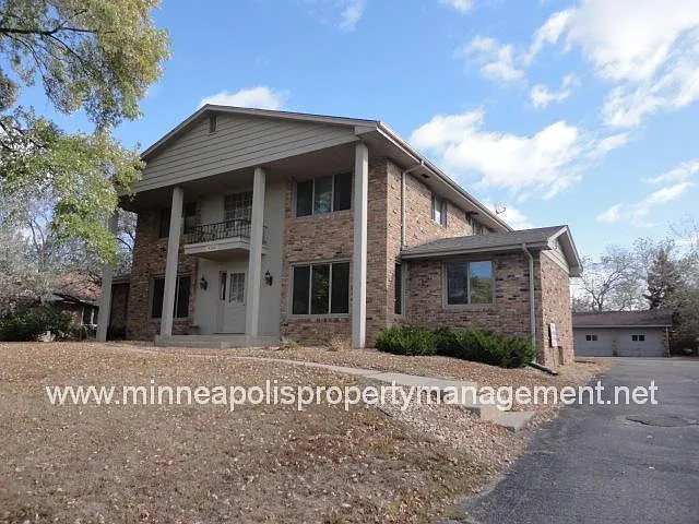 4 Plex in Convenient Edina Location — Photo 4