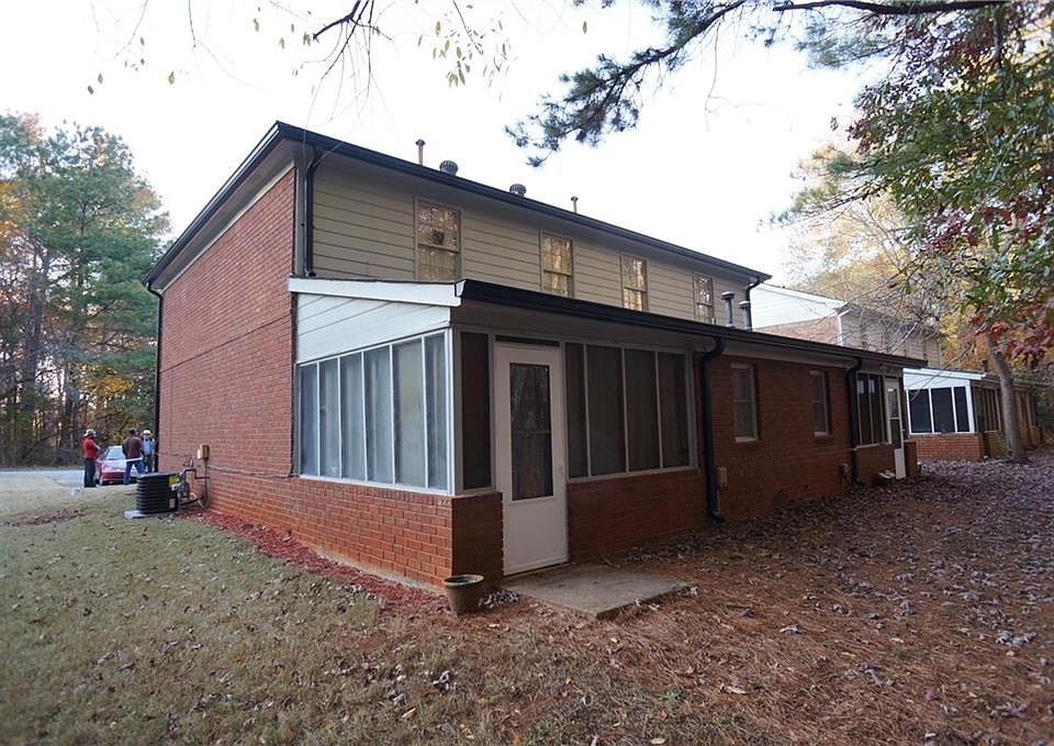 Building Photo 4