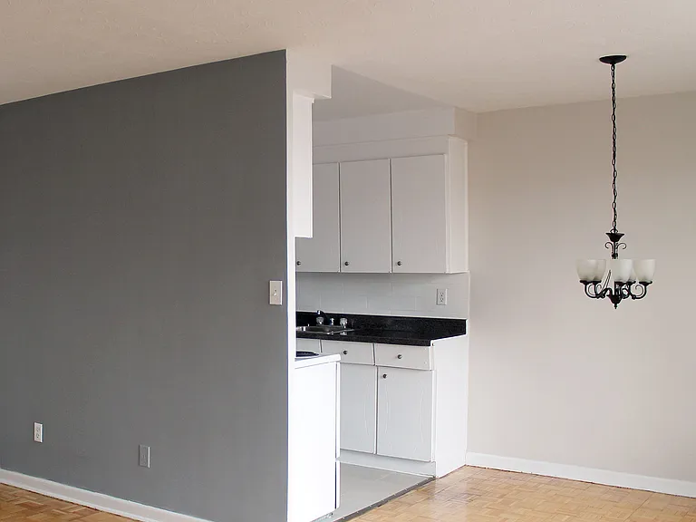 900 Jane St #B6 — Photo 5