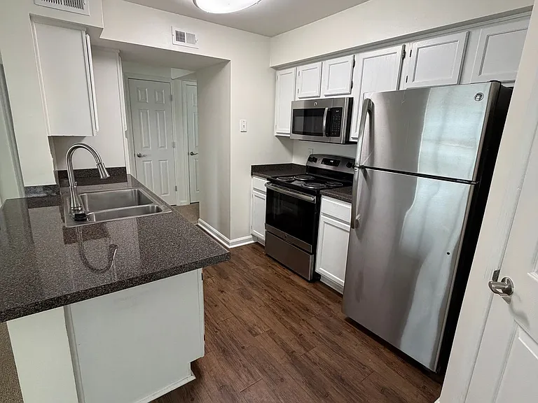 Bridlewood on Westland — Photo 12