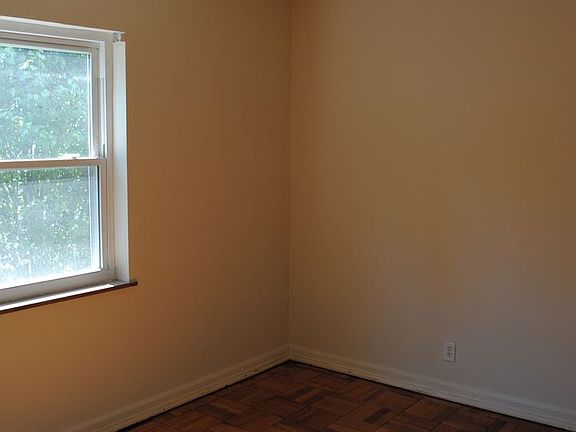 4th image of 2816 Astoria Ave #4406799