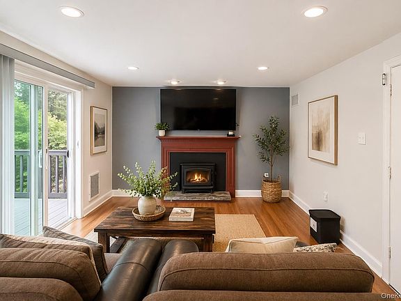 5th image of 60 Grant Street