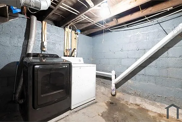 359 Clarendon Ave — Photo 16
