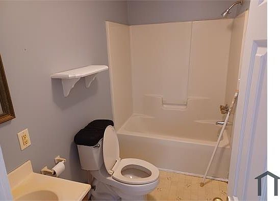 2nd image of 1109 7th St