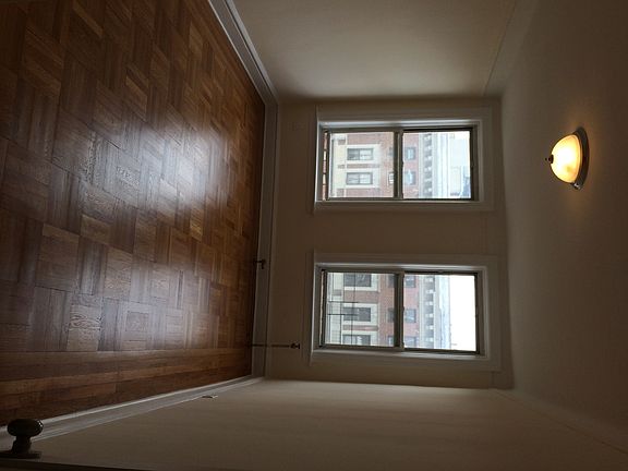 5th image of 910 W End Ave APT 15B