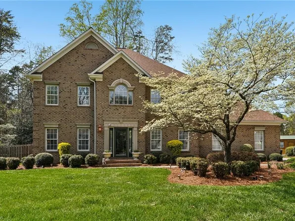 3833 Wesseck Dr, High Point, NC 27265