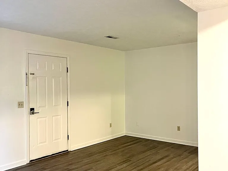 1477 Sandy Cir — Photo 30