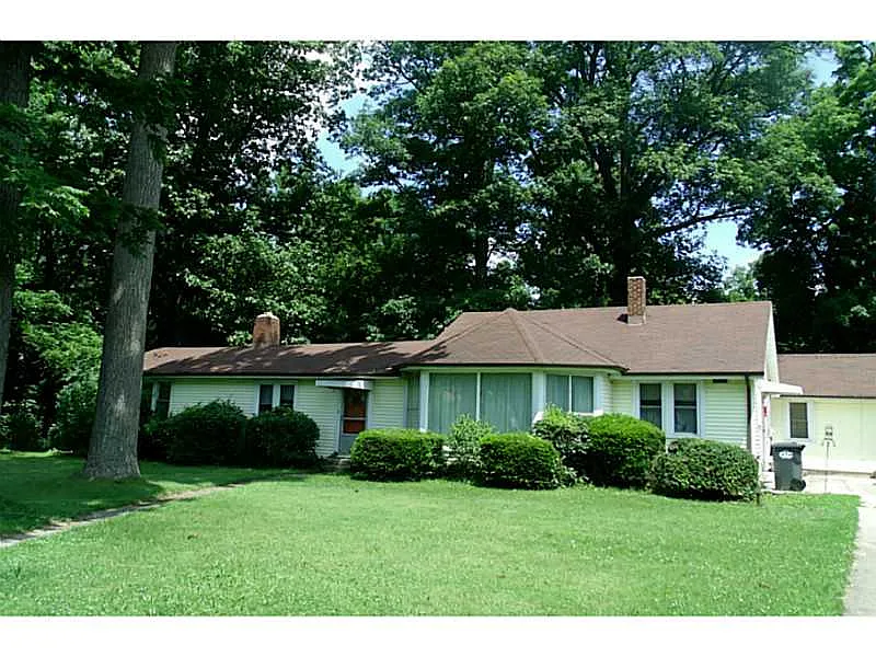 1670 W 300 N photo 1