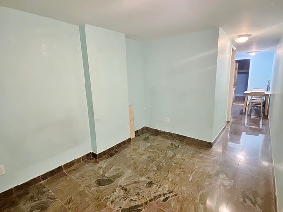 3rd image of 394 Graham Ave #1L