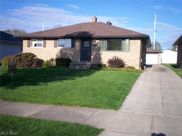 6303 Carol Dr, Brookpark, OH 44142