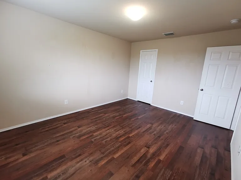 4344 Silverwood Trl — Photo 10