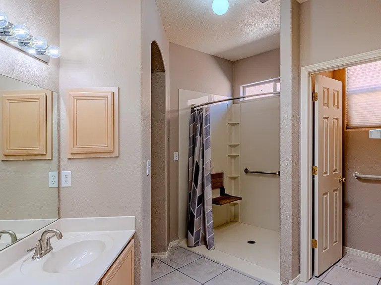 1124 Calle Corvo NE — Photo 26