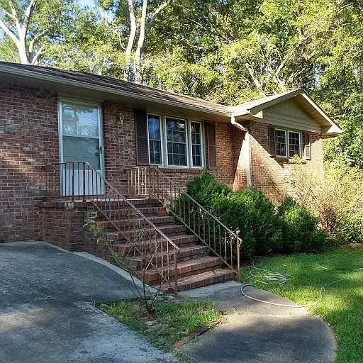 3 bed, 1164 sqft, $1,550 — Photo 1