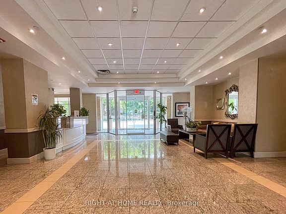 4th image of 701 Sheppard Ave W Unit 212